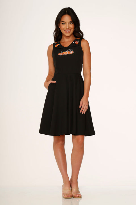 Robe trapèze brodée de citrouilles d'Halloween-6