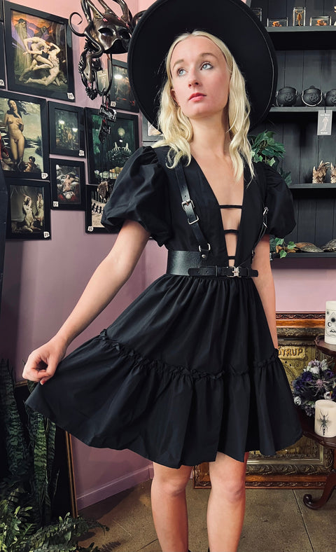 Robe de soirée à bulles style cottagecore Austen avec décolleté découpé-8