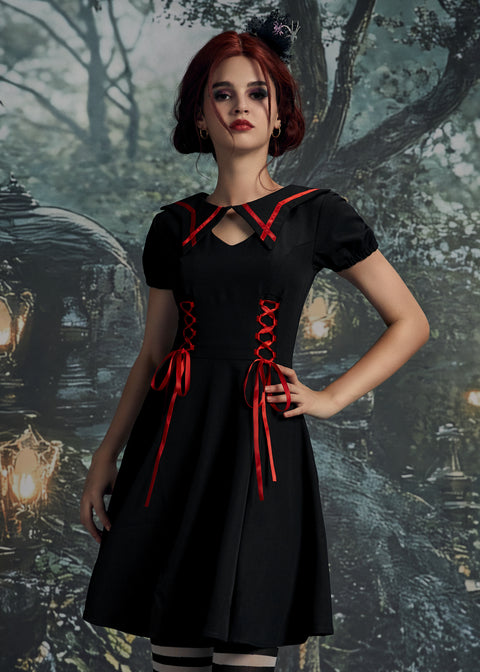 Robe gothique trapèze à bordures noires et rouges-4