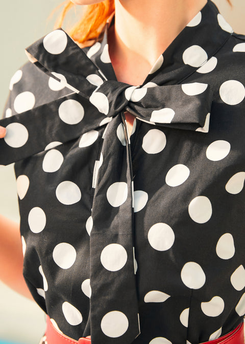 Robe à manches courtes et ceinture, un classique culte-1