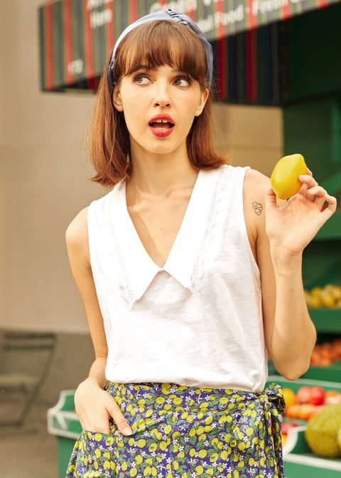 Haut à col en V orné de surpiqûres délicates-4