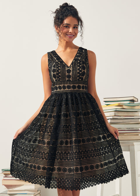 La robe Vivienne à col en V-3