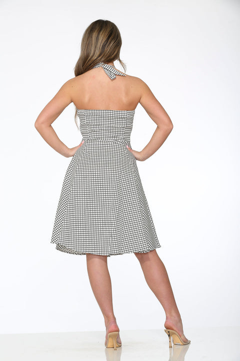 Robe dos nu à carreaux blancs et noirs-7