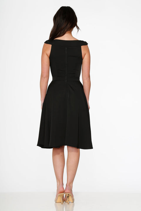 Robe trapèze noire d'occasion-1