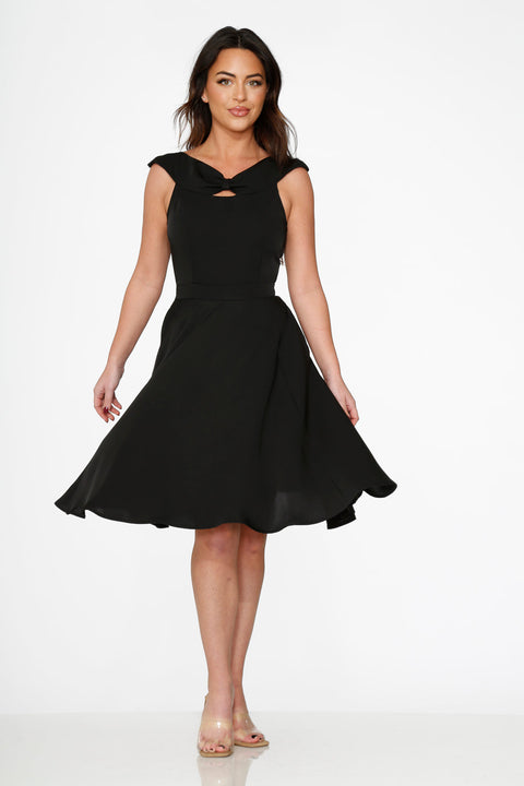 Robe trapèze noire d'occasion-5