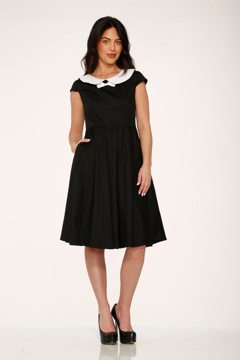 Robe trapèze à col noir et blanc-1
