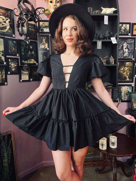 Robe de soirée à bulles style cottagecore Austen avec décolleté découpé-6