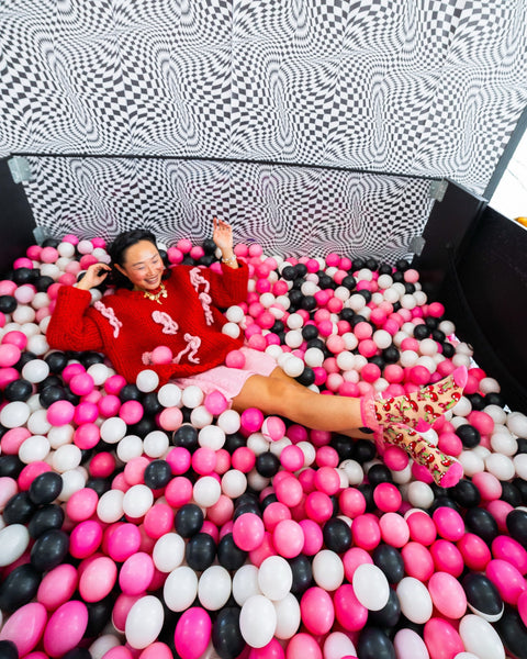 Chaussettes transparentes à volants et nœud cerise-5