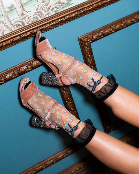 Chaussettes montantes transparentes à volants et motif floral répété-1